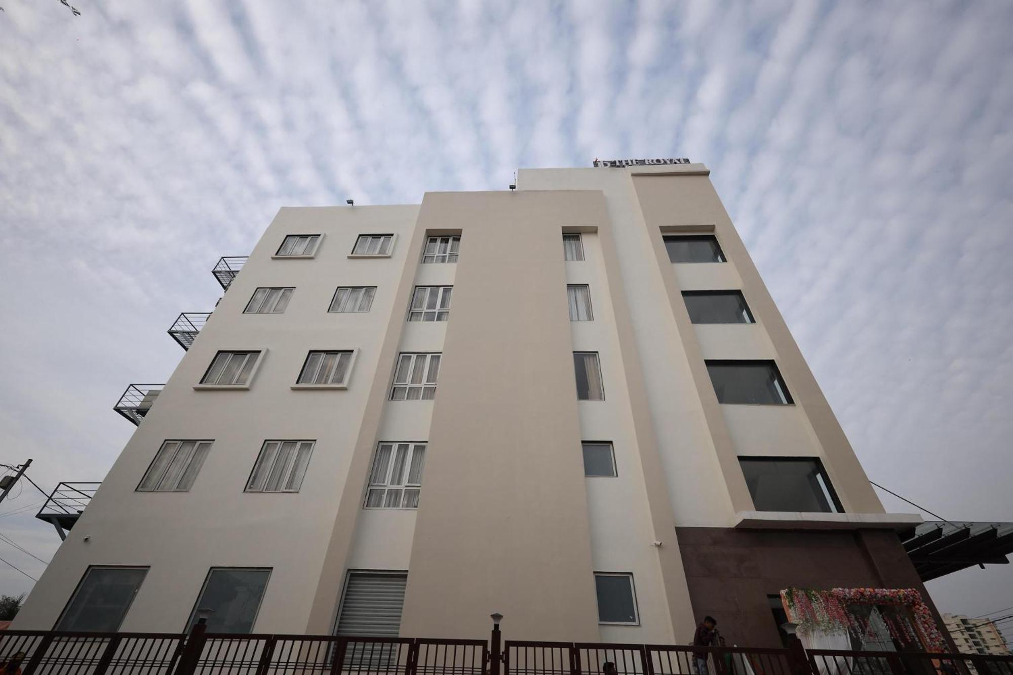 The Royal Legacy Hotel Lucknow Bagian luar foto