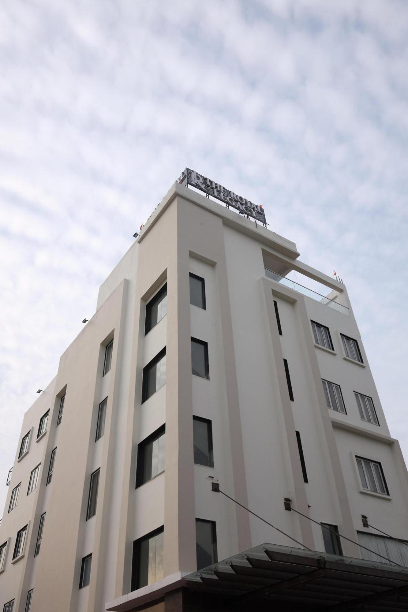 The Royal Legacy Hotel Lucknow Bagian luar foto